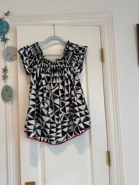 Jack by BB Dakota Black & White Geometric Off-Shoulder Top with Red Trim